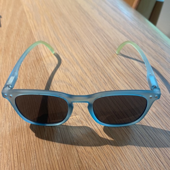 Izipizi Kids Sunglasses (5-10Y) - blue mirage, grey smoke lenses - Picture 4 of 6